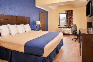 Americas Best Value Inn Medical Center Downtown : photo 3 de la chambre economy king - smoking