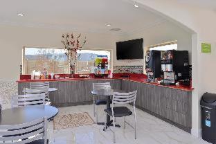 Americas Best Value Inn & Suites - Houston/Hwy 6 & Westpark : photo 1 de la chambre room #167373419