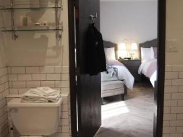 Hollywood Hotel : photo 4 de la chambre room #5589245