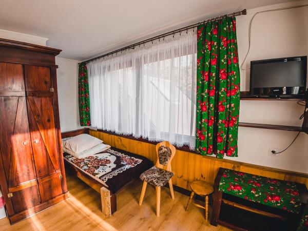 Dom wypoczynkowy Stoch Mądry : photo 2 de la chambre chambre triple avec salle de bains