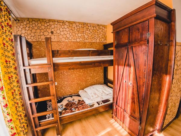Dom wypoczynkowy Stoch Mądry : photo 2 de la chambre chambre familiale avec balcon