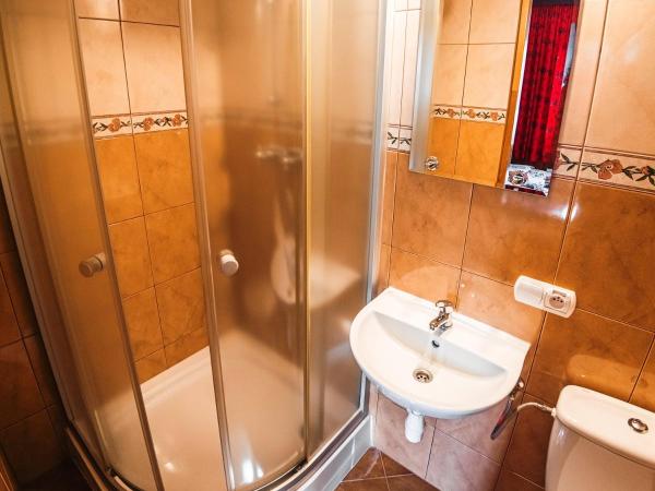 Dom wypoczynkowy Stoch Mądry : photo 4 de la chambre chambre double avec salle de bains privative