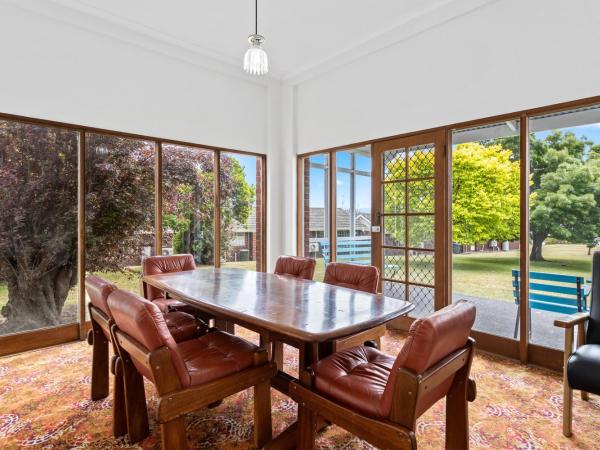 Riverfront Motel & Villas : photo 5 de la chambre maison 5 chambres