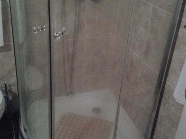 Lira Guest House B&B : photo 1 de la chambre chambre double ou lits jumeaux