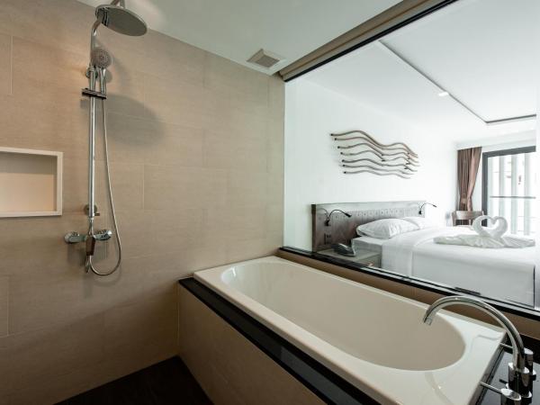 Blackwoods Hotel Pattaya - SHA Extra Plus : photo 4 de la chambre chambre double