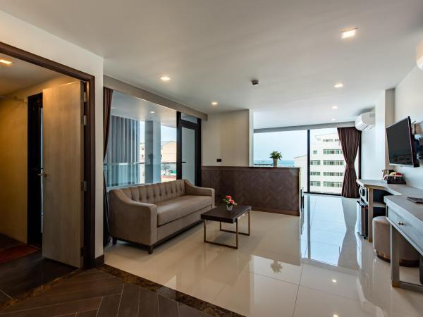 Blackwoods Hotel Pattaya - SHA Extra Plus : photo 9 de la chambre chambre lit queen-size