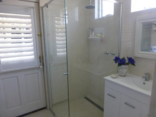 Lakeside Bed & Breakfast : photo 1 de la chambre chambre lit queen-size deluxe