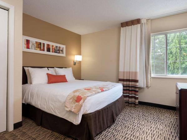 MainStay Suites Louisville Jeffersontown : photo 1 de la chambre suite lit queen-size avec canapé-lit - non-fumeurs