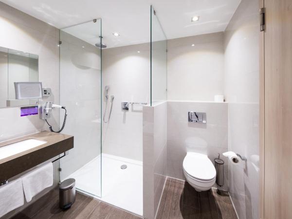 Van der Valk Hotel Düsseldorf : photo 1 de la chambre chambre confort - vue panoramique