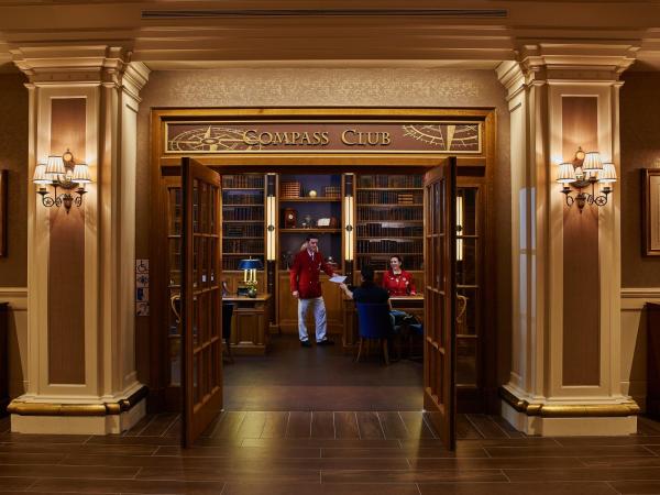 Disney Newport Bay Club : photo 4 de la chambre chambre club compass (2 adultes)