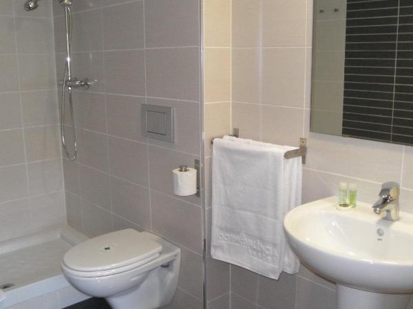 Dormavalencia Hostel : photo 3 de la chambre chambre double basique avec salle de bains extérieure privée