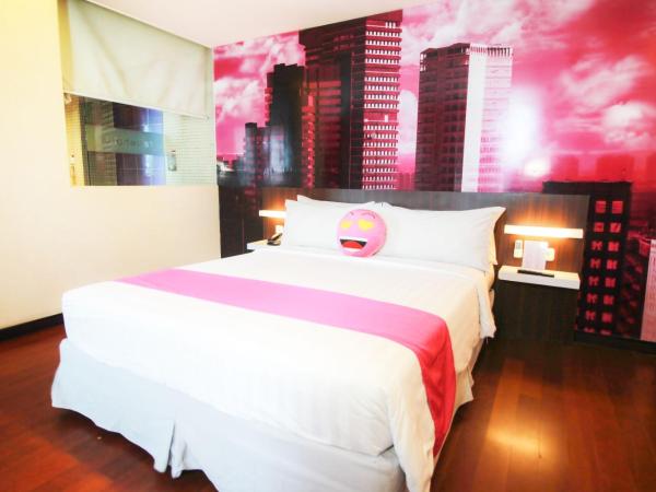 favehotel MEX Tunjungan Surabaya : photo 2 de la chambre suite