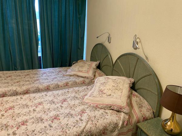 Cit'Hotel Marie Stuart : photo 1 de la chambre chambre lits jumeaux