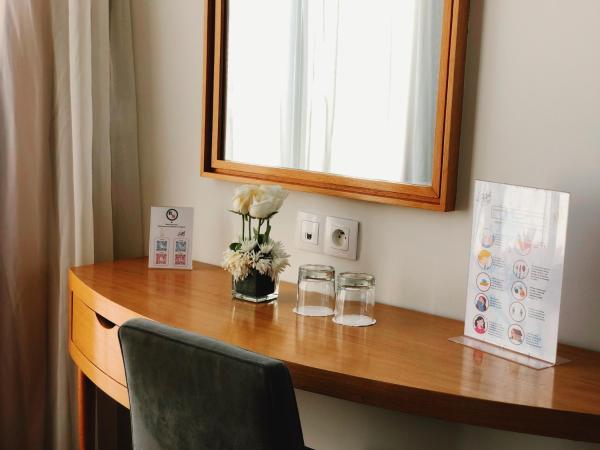 Le Pietri Urban Hotel : photo 3 de la chambre suite lit king-size avec balcon
