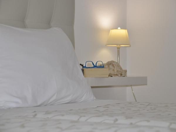 Niovi : photo 2 de la chambre hébergement supérieur 1 chambre (2 adultes)