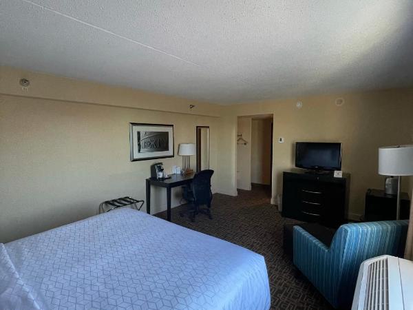 Holiday Inn Express Philadelphia Penn's Landing, an IHG Hotel : photo 3 de la chambre chambre lit king-size - non-fumeurs