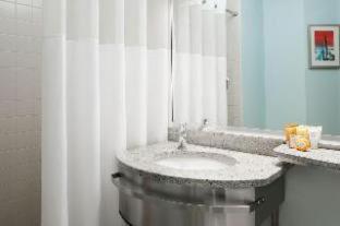 Club Quarters Hotel Wacker at Michigan, Chicago : photo 1 de la chambre room #5606116