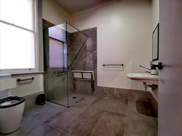 Refresh109 on Cameron : photo 5 de la chambre chambre double - accessible aux personnes à mobilité réduite