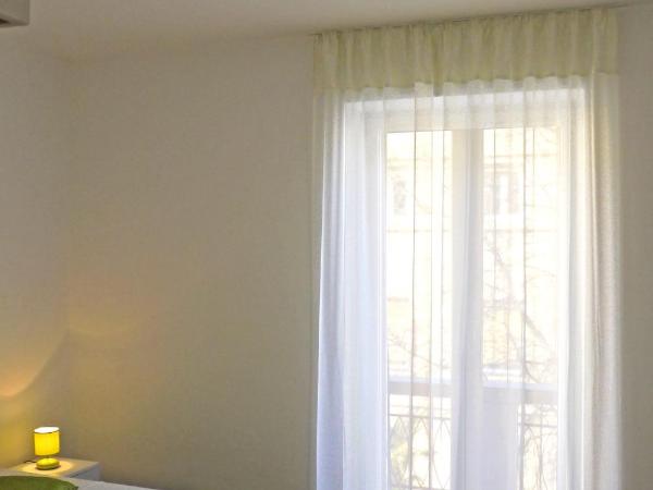 A&M Apartment and Rooms : photo 6 de la chambre chambre double avec balcon
