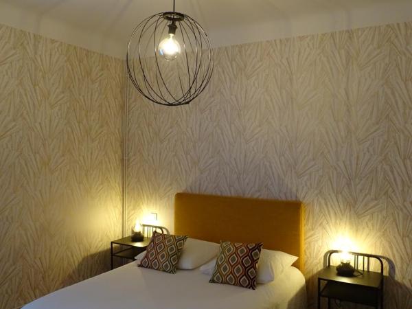 A la Vill'Adour : photo 2 de la chambre chambre double avec salle de bains privative extérieure