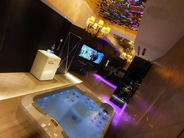 Hotel Ramka & Restaurant & Wine Bar : photo 6 de la chambre small apartment with jacuzzi