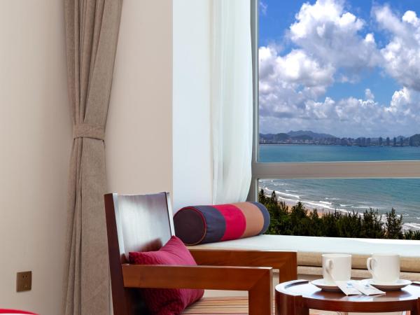 Sanya Seacube Holiday Hotel : photo 2 de la chambre chambre lit king-size ou lits jumeaux supérieure - vue sur mer