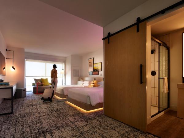 Reverb by Hard Rock Atlanta Downtown : photo 3 de la chambre reverb two queens high floor view