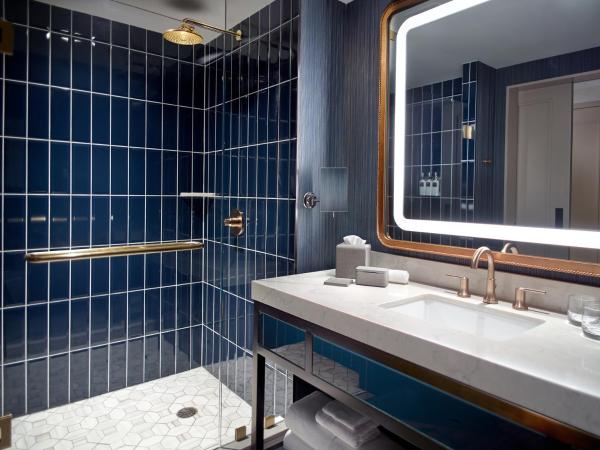 Omni Oklahoma City Hotel : photo 1 de la chambre premier room  1 king bed