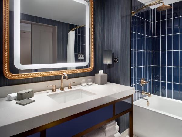 Omni Oklahoma City Hotel : photo 4 de la chambre chambre deluxe avec 2 lits queen-size 