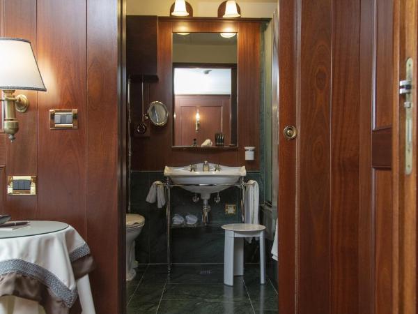 Hotel Bucintoro : photo 9 de la chambre chambre double supérieure avec vue sur la lagune