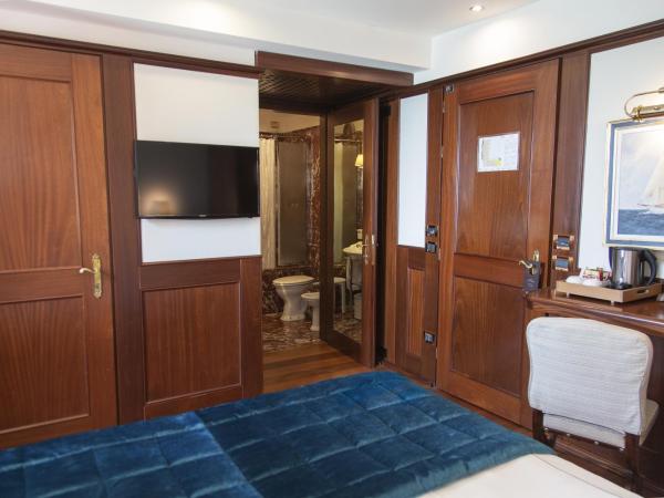 Hotel Bucintoro : photo 6 de la chambre chambre double supérieure avec vue sur la lagune