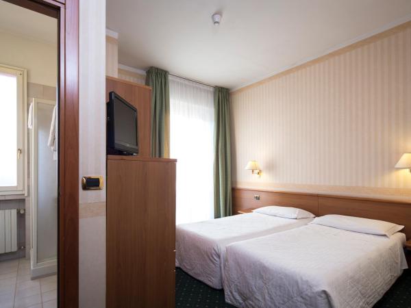 Nuovo Hotel Del Porto : photo 6 de la chambre chambre double ou lits jumeaux