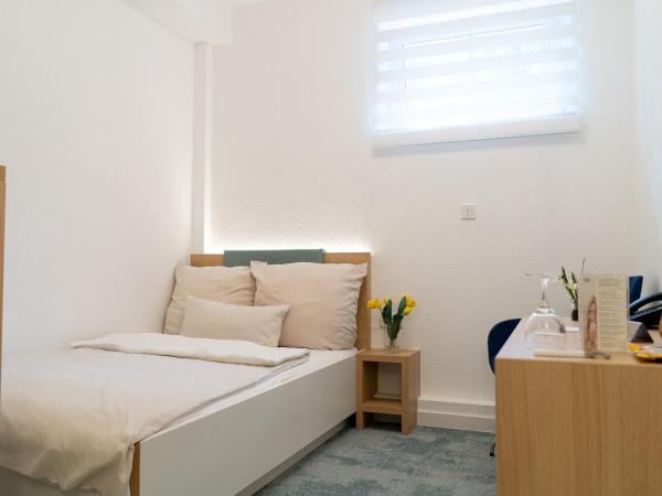 Hotel zum Kuhhirten : photo 2 de la chambre einzelzimmer economy im souterrain