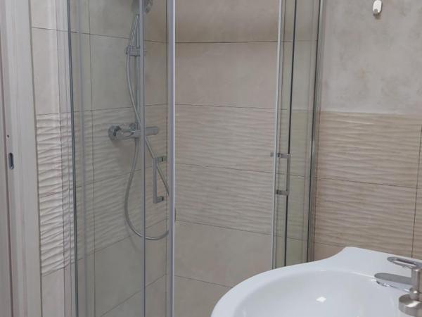 Camera matrimoniale Genova rooms : photo 1 de la chambre chambre double