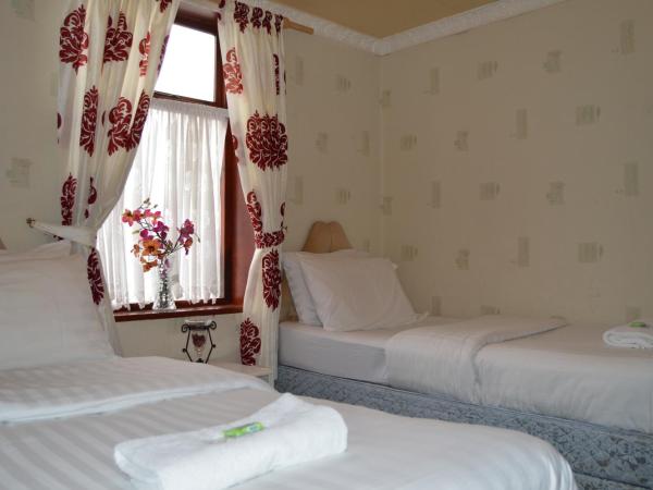 Fortuna House Hotel : photo 5 de la chambre chambre lits jumeaux