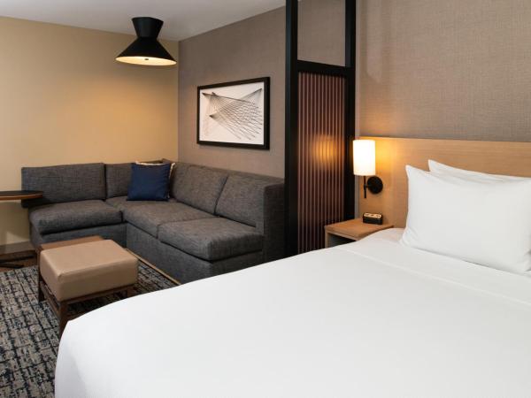 Hyatt Place Chicago Wicker Park : photo 1 de la chambre chambre lit king-size spéciale avec canapé-lit