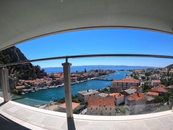 Hotel Villa Dvor : photo 7 de la chambre chambre double supérieure avec balcon - vue sur mer