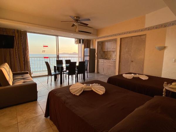 Hotel Las Torres Gemelas Acapulco : photo 5 de la chambre chambre double familiale