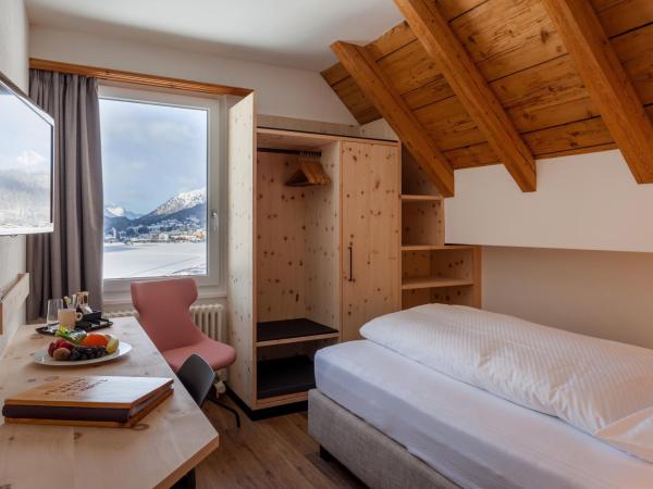 Hotel Waldhaus am See : photo 4 de la chambre chambre simple - vue sur lac