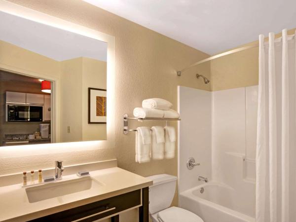 MainStay Suites Louisville Jeffersontown : photo 2 de la chambre chambre lit queen-size standard - non-fumeurs