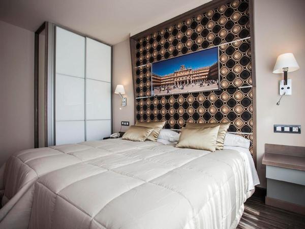 Hostal Barcelona : photo 4 de la chambre chambre double ou lits jumeaux