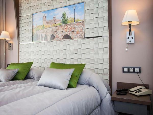 Hostal Barcelona : photo 6 de la chambre chambre double ou lits jumeaux