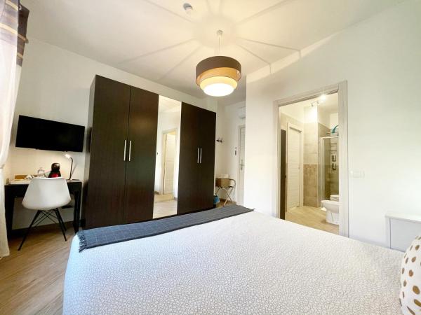 MilanHolidays : photo 8 de la chambre chambre double ou lits jumeaux avec salle de bains privative