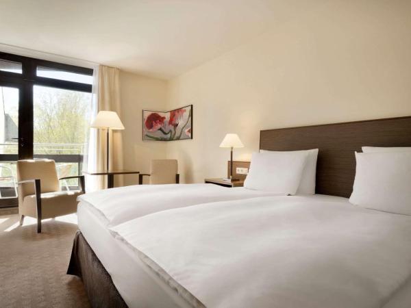 Ramada Nürnberg Parkhotel : photo 4 de la chambre chambre lit king-size avec canapé-lit - non-fumeurs