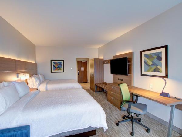 Holiday Inn Express & Suites Charlotte Southwest, an IHG Hotel : photo 2 de la chambre suite avec 2 lits queen-size