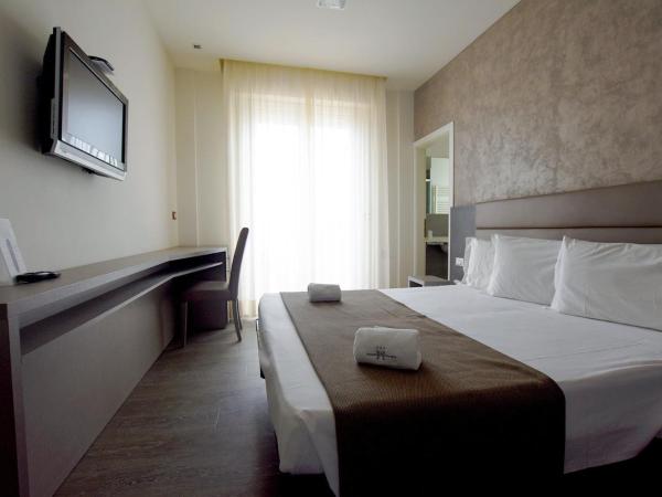 Hotel Aurora : photo 5 de la chambre chambre double ou lits jumeaux