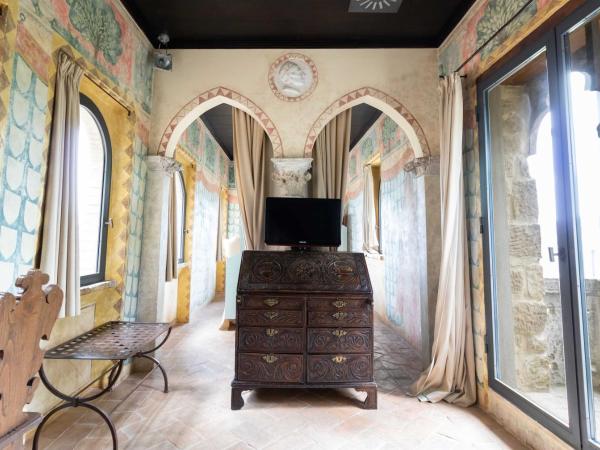 Castello Di Monterone : photo 2 de la chambre chambre double exclusive - chambre romantique