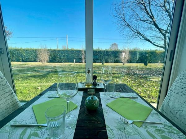 B&B La Magia dei Sogni Relais : photo 1 de la chambre chambre double supérieure avec lit d'appoint - vue sur jardin