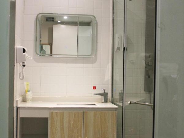 7Days Inn Chongqing Longtou Temple North Train Station North Plaza Branch : photo 1 de la chambre independent twin room