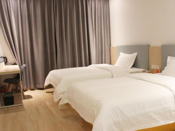 7Days Inn Chongqing Longtou Temple North Train Station North Plaza Branch : photo 2 de la chambre independent twin room
